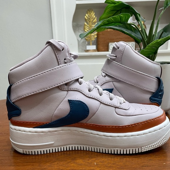 Nike Air Force One High Tops - Picture 4 of 6